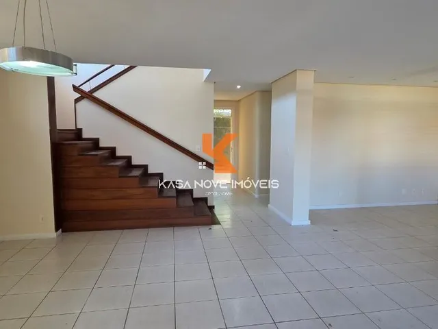 Imagem 10: Imóvel de Luxo à Venda em Vilas do Atlântico, 4 Quartos, 3 Suítes, 3 Salas, 5