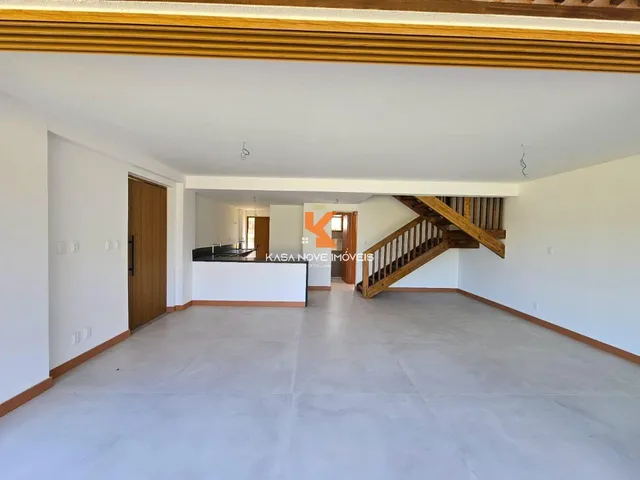 Imagem 4: Imperdível oportunidade de investimento em casa de 4 quartos na Praia do Forte, Mata de