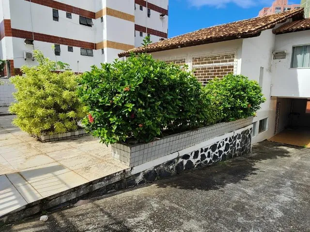 Imagem 3: Casa comercial para locação na Pituba, Salvador-BA: 5 quartos, 3 suítes, 5 salas, 6
