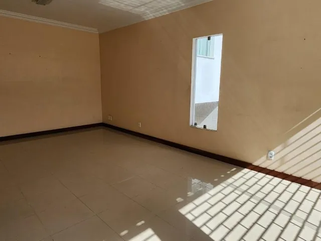 Imagem 2: Casa comercial para locação na Pituba, Salvador-BA: 5 quartos, 3 suítes, 5 salas, 6