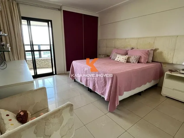 Imagem 2: Imperdível Apartamento à Venda em Ondina, Salvador-BA: 4 Quartos, 4 Suítes, 2 Salas, 6