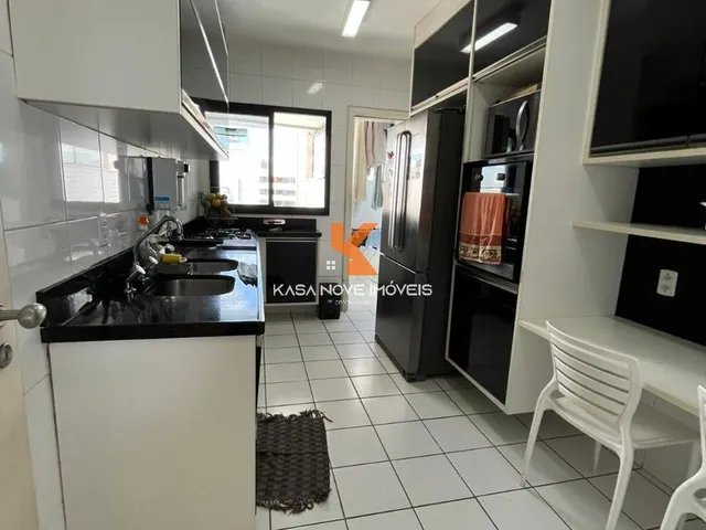Imagem 7: Imperdível Apartamento à Venda em Ondina, Salvador-BA: 4 Quartos, 4 Suítes, 2 Salas, 6