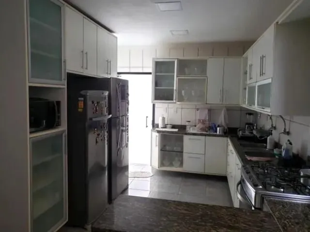 Imagem 8: Casa à venda em Salvador-BA, no bairro Matatu: 5 quartos, 4 suítes, 3 salas, 6