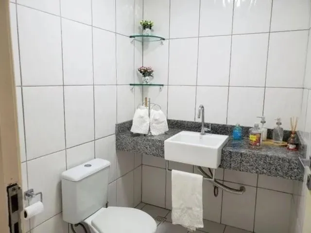 Imagem 5: Casa à venda em Salvador-BA, no bairro Matatu: 5 quartos, 4 suítes, 3 salas, 6
