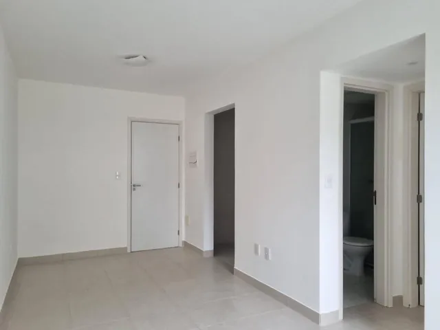 Imagem 9: Apartamento à venda em Lauro de Freitas-BA, Buraquinho: 2 quartos, 2 salas, 1 banheiro