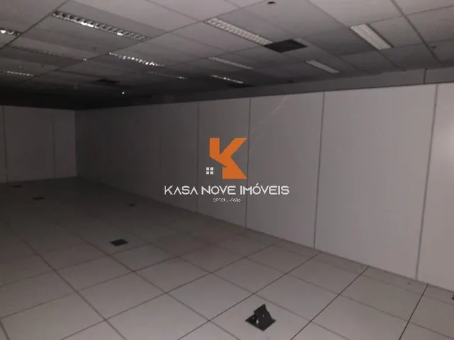 Imagem 13: Espaço Comercial de Alto Padrão na Pituba: 12 Salas, 8 Banheiros, 1.216 m² em