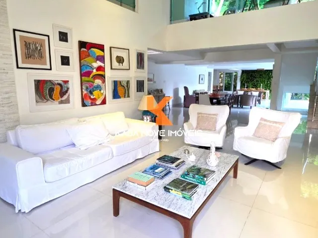 Imagem: Casa de luxo em condomínio à venda em
