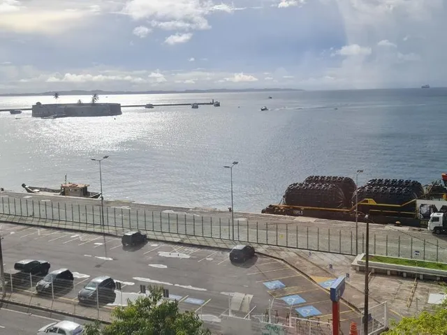 Imagem 4: Loja Comercial para Locação no Bairro Comércio, Salvador-BA: 1 Sala, 2 Banheiros