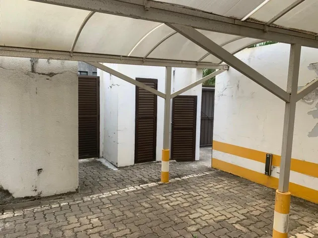 Imagem 2: Terreno Comercial para Locação no Costa Azul, Salvador-Ba: 700M² de Área Aguardam por Você!