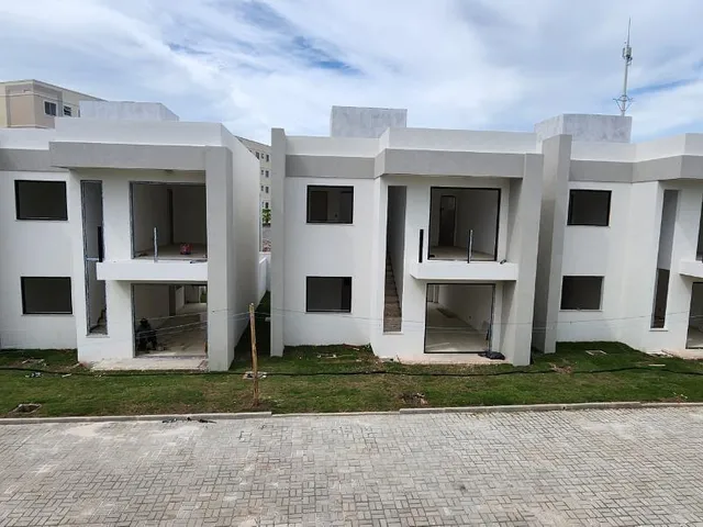 Imagem: Casa de luxo em condomínio no bairro Abrantes