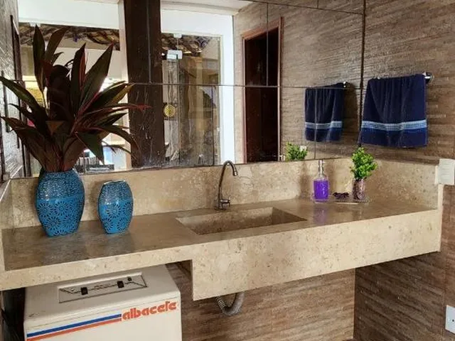 Imagem 9: Casa de Luxo à Venda em Condomínio Exclusivo no Itaigara: 5 Quartos, 5 Suítes, 3