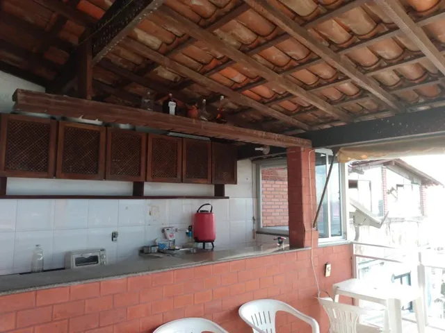 Imagem 5: Imóvel à Venda em Salvador-BA: Casa com 7 Quartos e 3 Suítes no Bairro Dois de Julho!