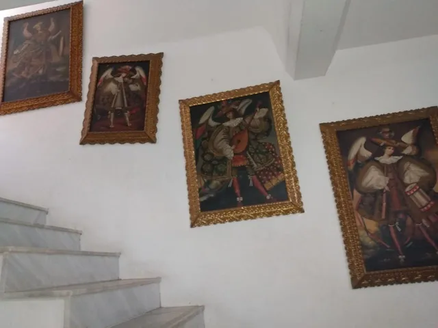 Imagem 4: Imóvel à Venda em Salvador-BA: Casa com 7 Quartos e 3 Suítes no Bairro Dois de Julho!
