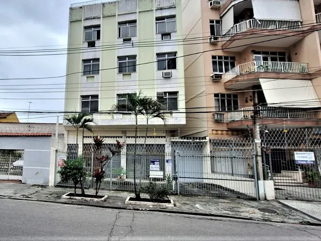Imagem: O apartamento possui 2 Dormitórios, 1 Banheiro, 1 Vaga na