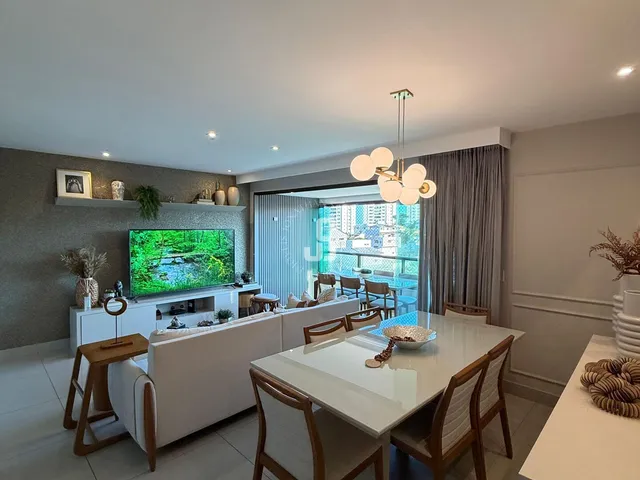 Imagem: Apartamento 4 Quartos à Venda em Pituaçu