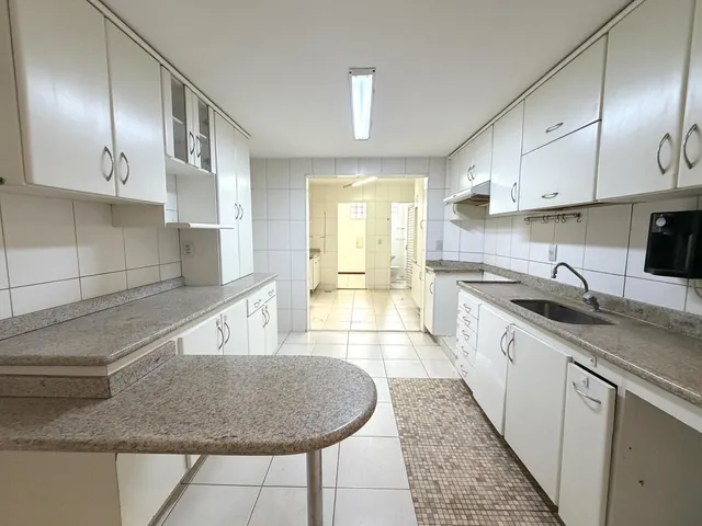 Imagem 4: SHIGS 707 Asa Sul – Brasília DF - Casa 4 Quartos com Suíte e Terraço Gourmet para