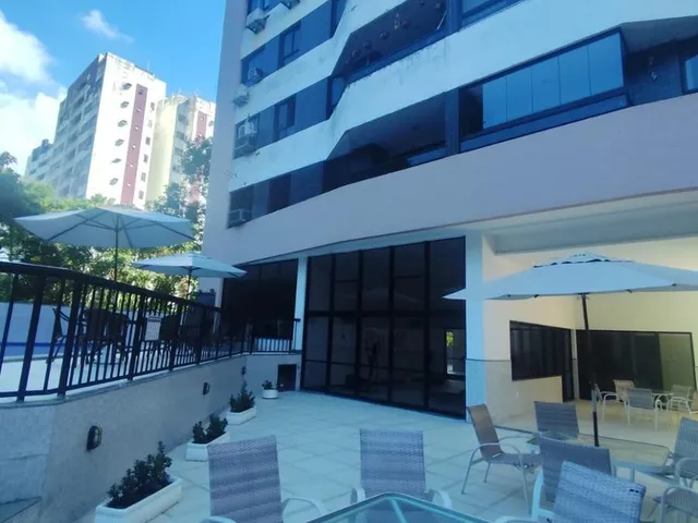 Imagem 8: Cobertura duplex de alto padrão à venda na Pituba. Uma cobertura elegante, espaçosa