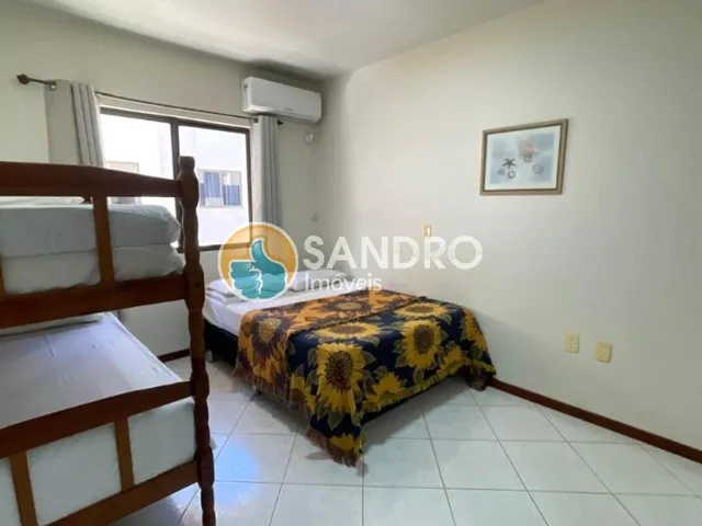 Imagem 3: Duplex em condomínio fechado c/ 2 suítes a 80 m da praia de Bombas! Churrasqueira e