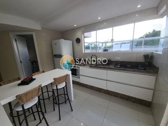 Imagem 2: Cobertura com Piscina!