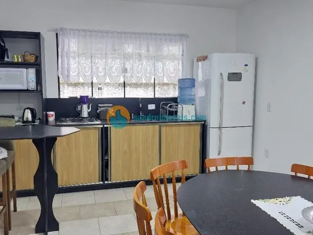 Imagem 13: Ampla casa completamente climatizada, com 5 dormitórios, área de lazer com piscina