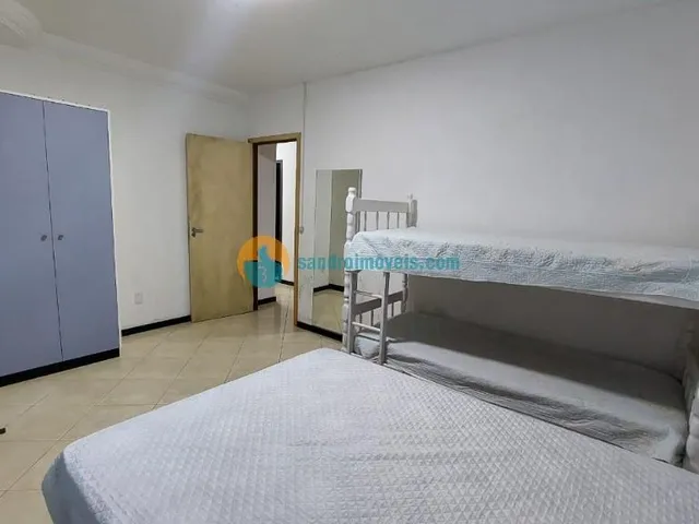 Imagem 12: Ampla casa completamente climatizada, com 5 dormitórios, área de lazer com piscina