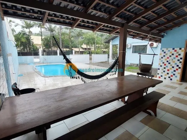 Imagem 14: Ampla casa completamente climatizada, com 5 dormitórios, área de lazer com piscina
