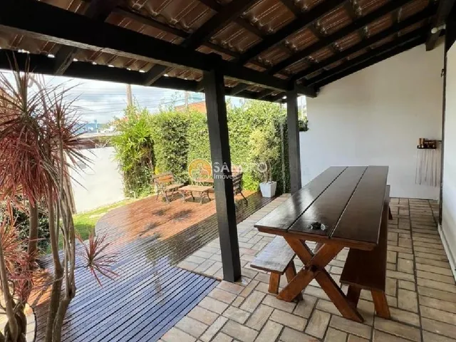 Imagem 8: Casa Grande com Piscina para Temporada em Bombinhas - 4 Quartos, Próxima à Praia de