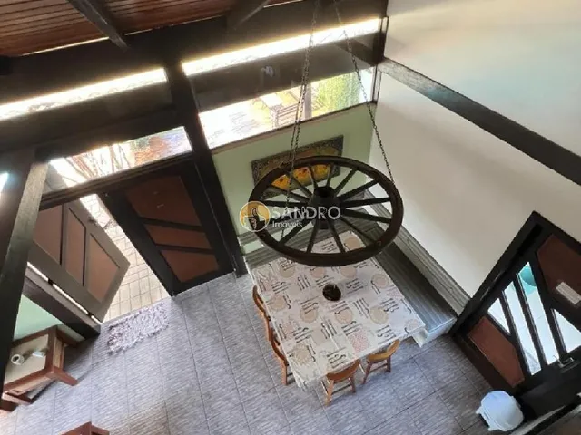 Imagem 16: Casa Grande com Piscina para Temporada em Bombinhas - 4 Quartos, Próxima à Praia de
