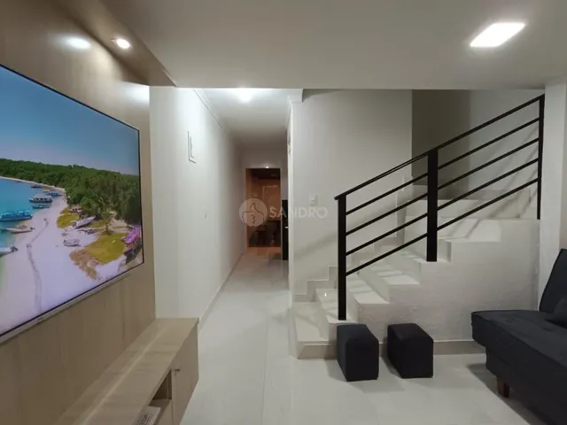 Imagem 15: Sobrado Duplex À Venda na Praia de Bombas - 2 Quartos, Cozinha Mobiliada e Churrasqueira