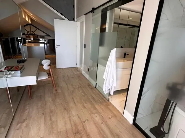 Imagem 10: Casa de Luxo com Vista Mar à Venda no Condomínio Panorâmico em Bombinhas - 4 Suítes e
