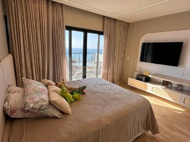 Imagem 3: Casa de Luxo com Vista Mar à Venda no Condomínio Panorâmico em Bombinhas - 4 Suítes e