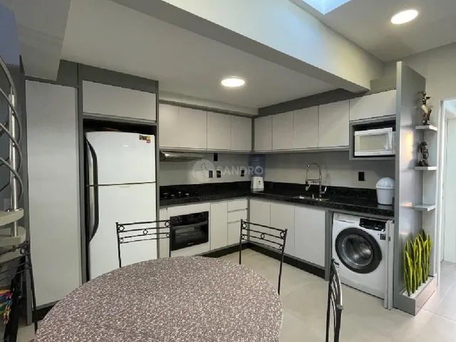 Imagem 14: Casa Beira-Mar com 4 Dormitórios à Venda em Bombinhas - Suíte, Acessibilidade e