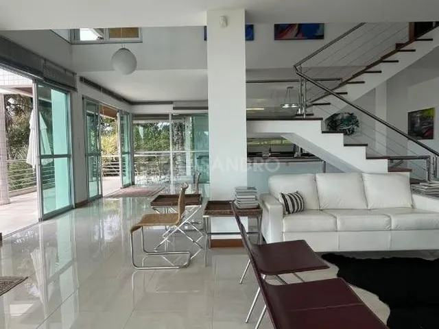 Imagem 2: Casa Duplex de Luxo em Bombinhas