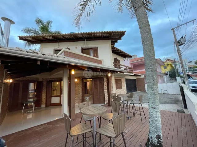 Imagem: Casa Pé na Areia à Venda no Centro de