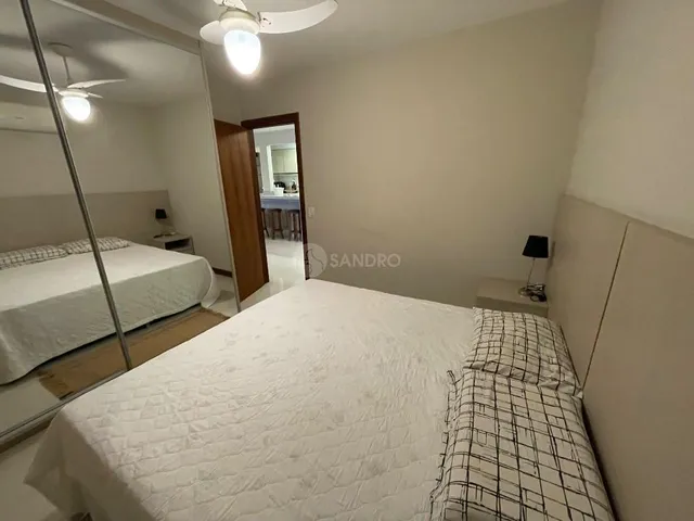 Imagem 8: Casa Pé na Areia à Venda no Centro de Bombinhas - 4 Dormitórios, Suíte e Acesso