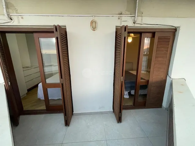 Imagem 6: Casa Pé na Areia à Venda no Centro de Bombinhas - 4 Dormitórios, Suíte e Acesso