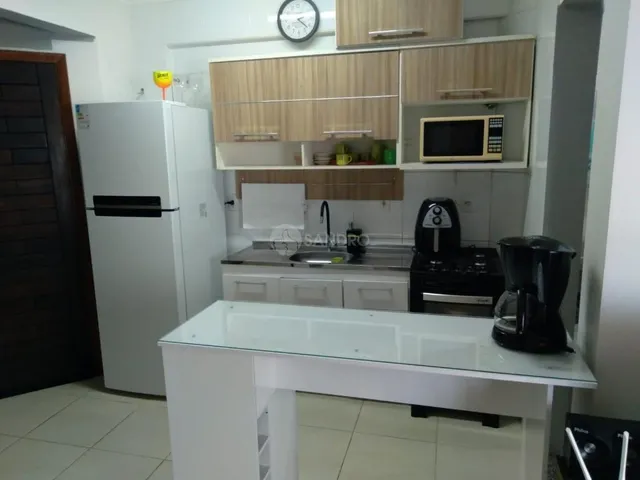 Imagem 6: Descubra o conforto do Apartamento 101 no Edifício Godoy, localizado a apenas 400 metros