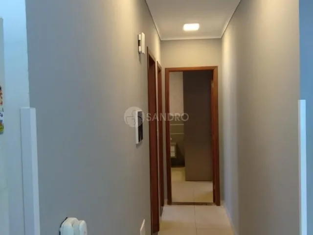 Imagem 9: Descubra o conforto do Apartamento 101 no Edifício Godoy, localizado a apenas 400 metros
