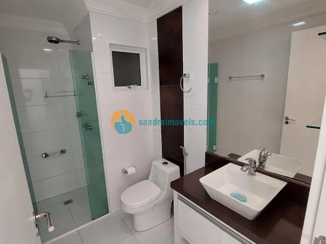 Imagem 10: Apartamento em rua tranquila! 3 dormitórios, ampla sacada com churrasqueira, 2 vagas de