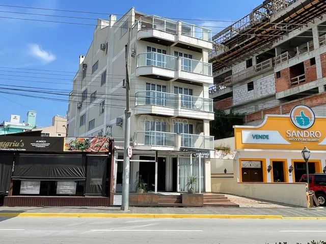 Imagem: Apto na avenida principal de Bombas com
