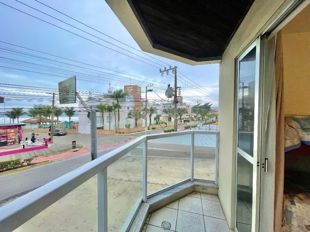 Imagem 5: Apto na avenida principal de Bombas com terraço e vista para o Mar !