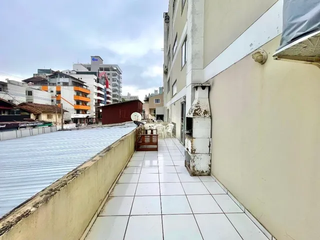 Imagem 11: Apto na avenida principal de Bombas com terraço e vista para o Mar !
