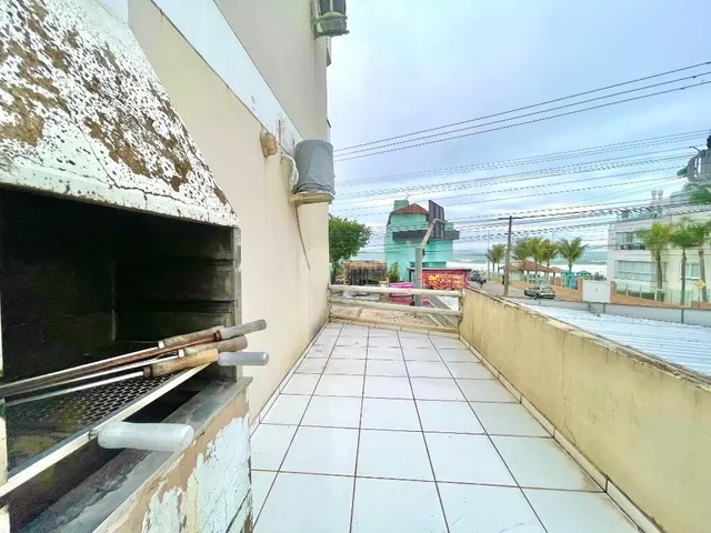 Imagem 13: Apto na avenida principal de Bombas com terraço e vista para o Mar !