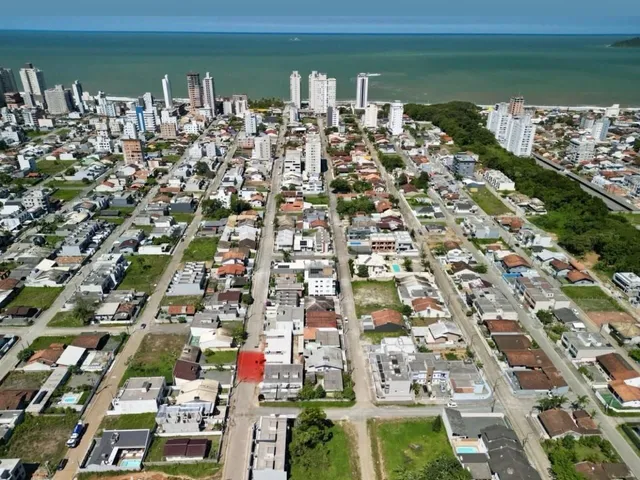 Imagem 3: Sobrado pronto para morar em Balneário Piçarras Sc