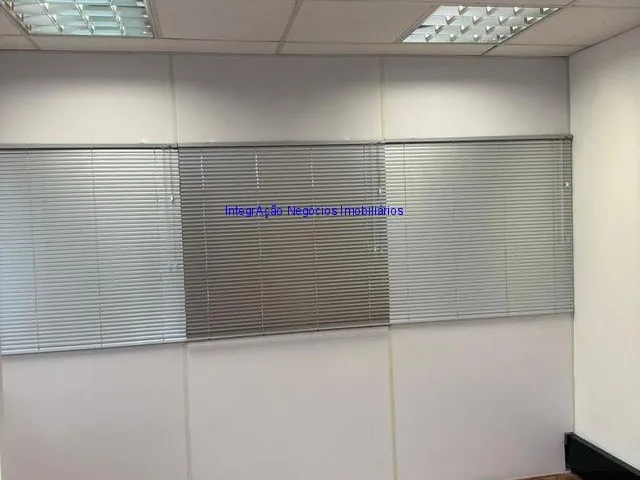 Imagem 3: Conjunto Comercial 212M², 05 Banheiros, com Grande Quantidade de Divisórias Perfazendo