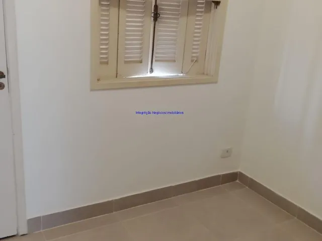 Imagem 15: Apartamento 96M², 03 Dormitórios e 02 Banheiros. Condomínio com Portaria, Elevadores e Zelador. Excelente Localização