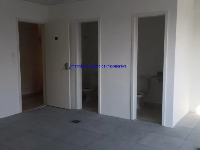 Imagem 3: Condomínio com Recepção e Segurança. Excelente Localização Entre as Ruas Fradique Coutinho, Fidalga e Aspicuelta