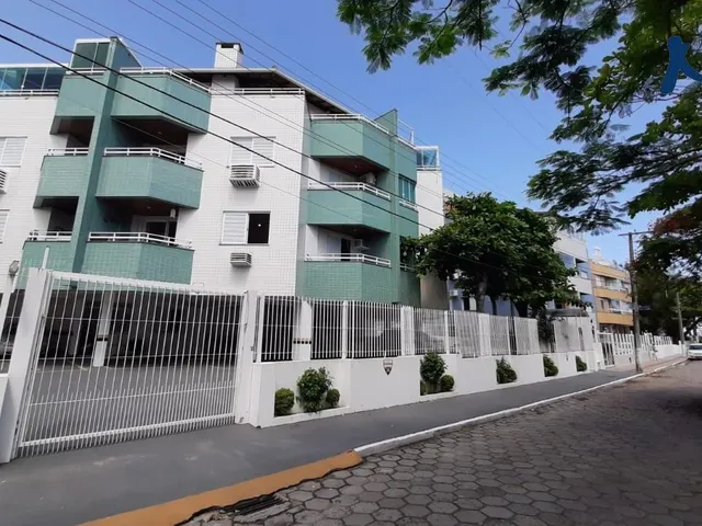Imagem: Apartamento de cobertura com ampla sacada