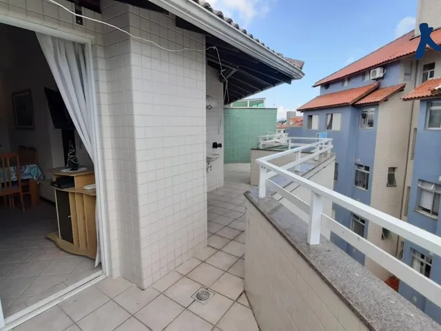 Imagem 3: Apartamento de cobertura com ampla sacada