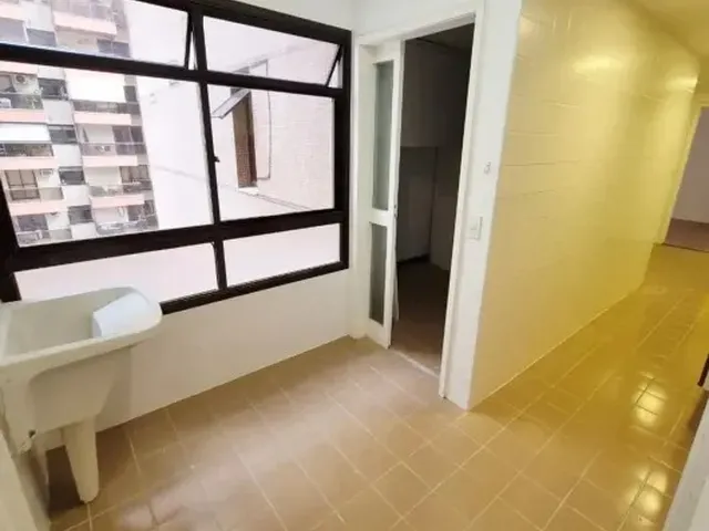 Imagem 2: Apartamento à venda na Barra da Tijuca, Costa Blanca ? ABM: 2 quartos, 1 suíte, 1 sala